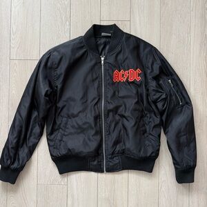 AC/DC 1981 World Tour Logo Embroidered Bomber Jacket in Black Women’s Size Small